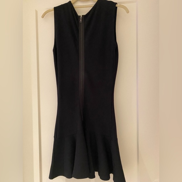 Stretch peplum dress - Picture 2 of 4